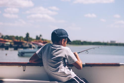 What to Consider When Planning a Fishing Vacation